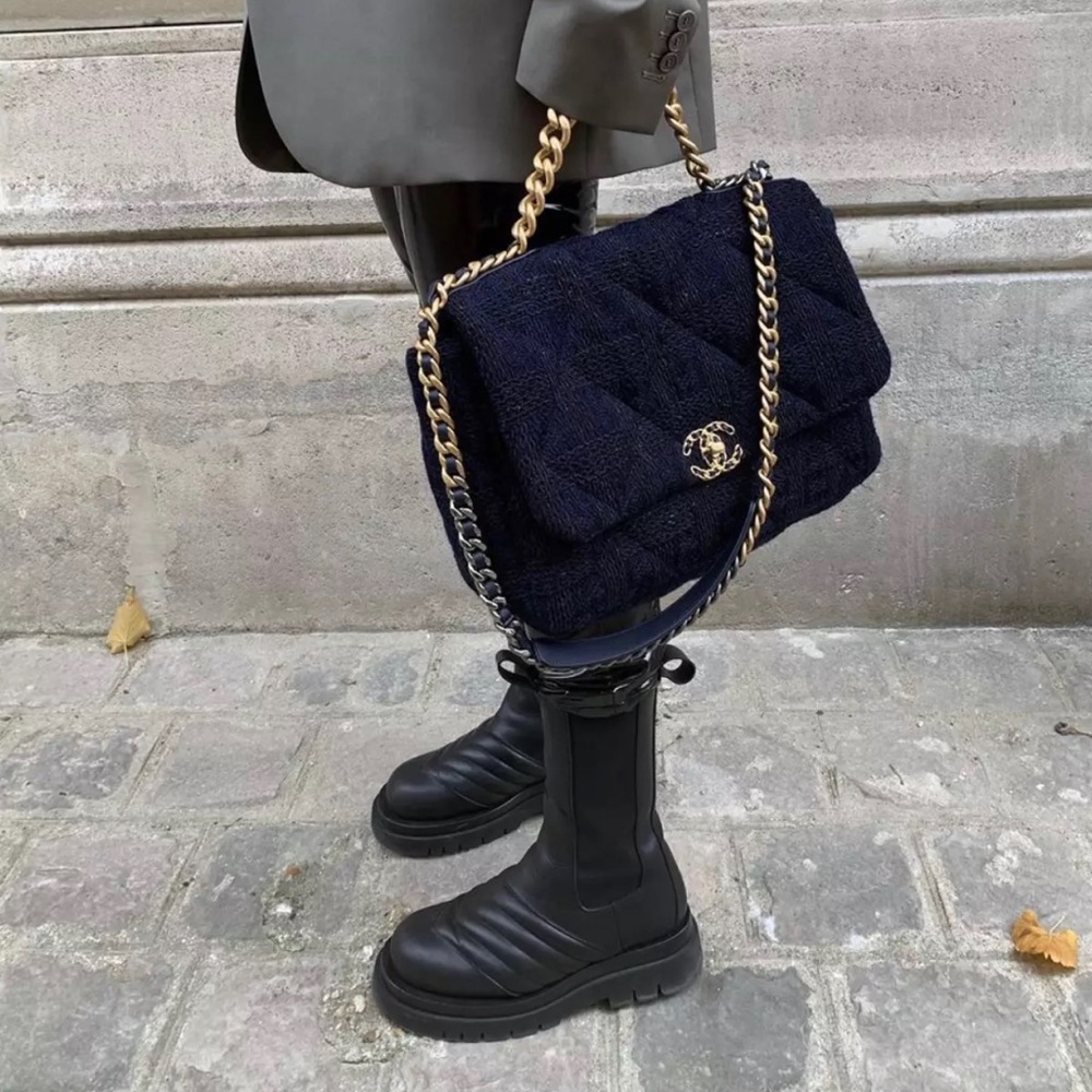 2️⃣0️⃣0️⃣0️⃣ Bottega Veneta Runway Black Chevron Leather Boots 37.5/8